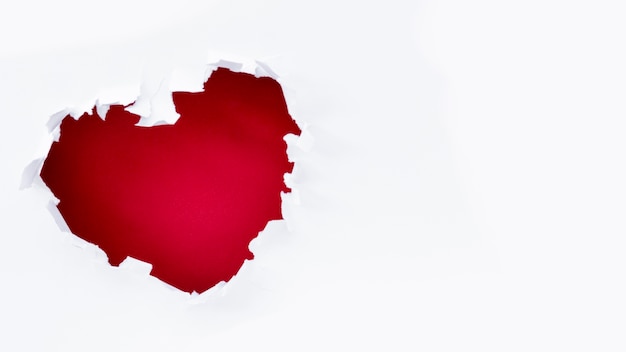 Cuore di San Valentino strappare con spazio di copia