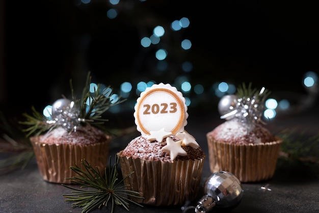 Cupcakes gustosi per l'organizzazione del nuovo anno