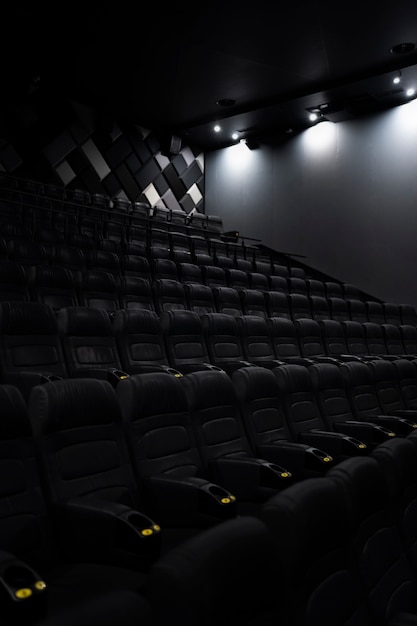 Dark vip cinema studio ancora in vita