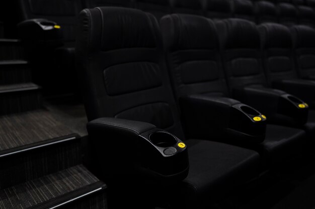 Dark vip cinema studio ancora in vita