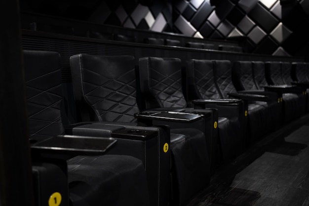 Dark vip cinema studio ancora in vita