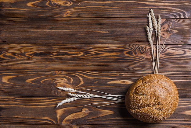 Decorazione di pane e grano