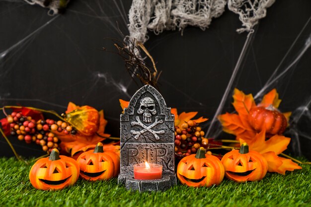 Decorazione spettacolare del cimitero di Halloween