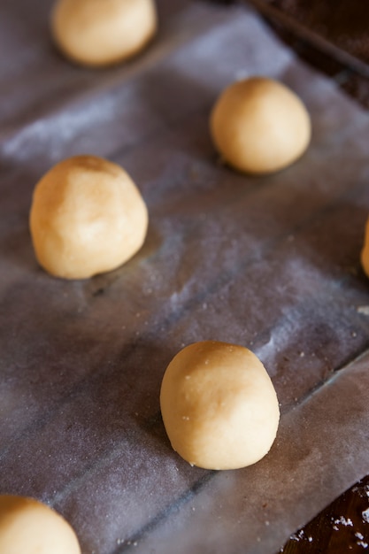 Deliziosa composizione per fare il pane al formaggio