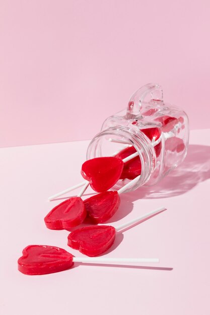 Deliziosi dolci a forma di cuore.