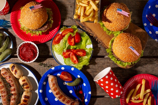 Deliziosi hamburger per la festa del lavoro degli Stati Uniti