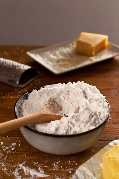 Delizioso assortimento di pane al formaggio