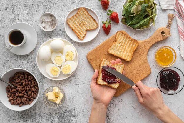 Delizioso assortimento di pasti per la colazione