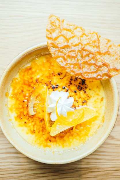 Dessert alla crema catalana all&#39;arancia