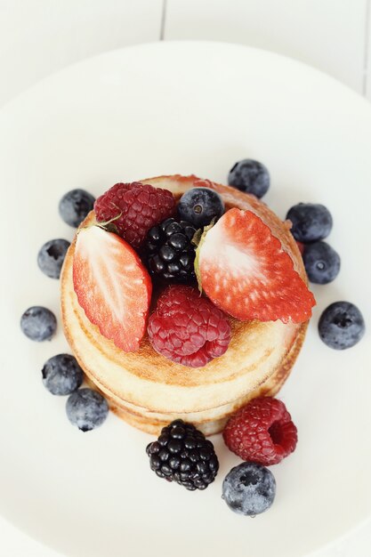 Dessert dei pancake su una tabella