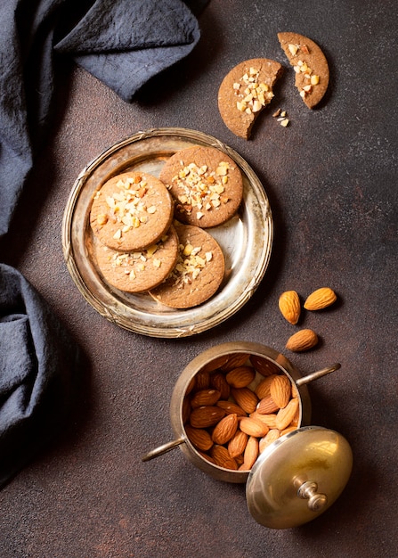 Dessert e mandorle dei biscotti di inverno