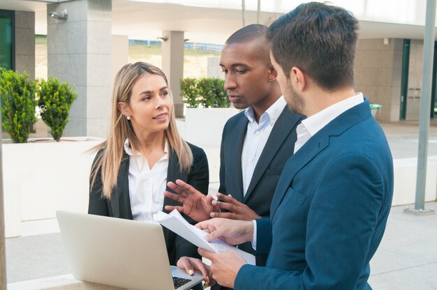 Discussioni mirate dei colleghi di lavoro