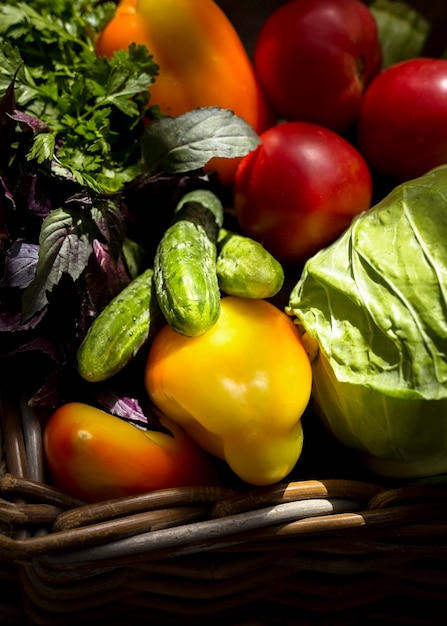 Disposizione autunnale di verdure fresche
