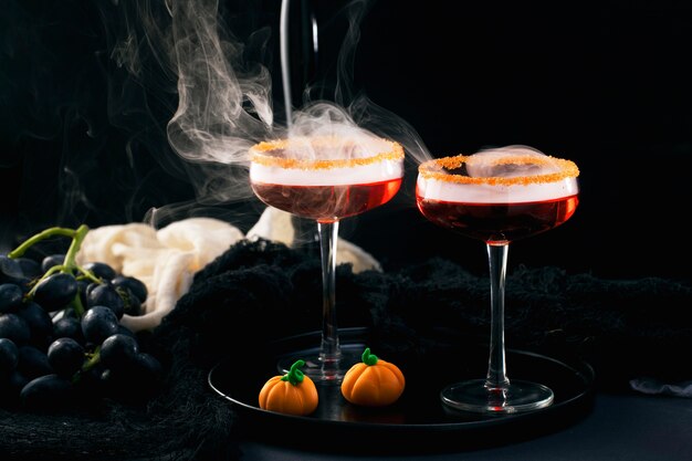 Disposizione del cibo per la festa di Halloween