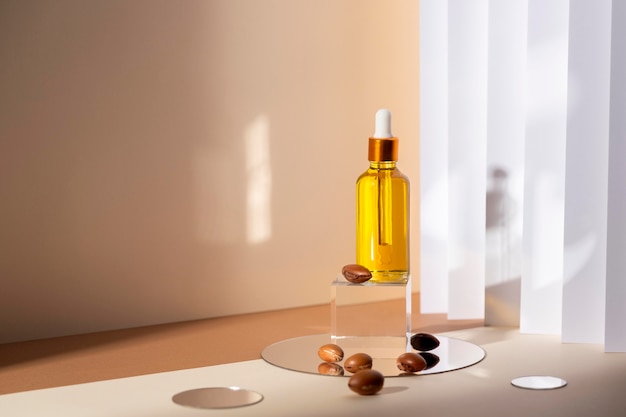 Disposizione del contagocce di olio di argan naturale