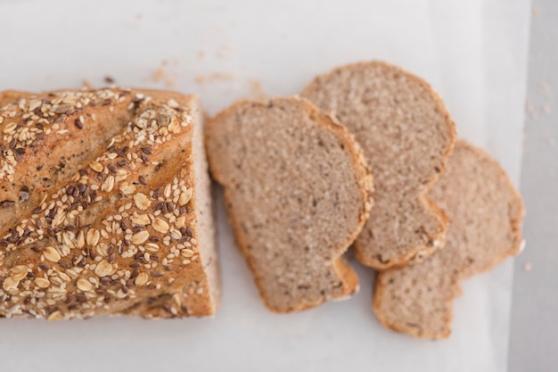 Disposizione del pane a taglio piatto