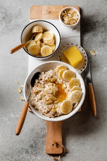 Disposizione del pasto colazione nutriente