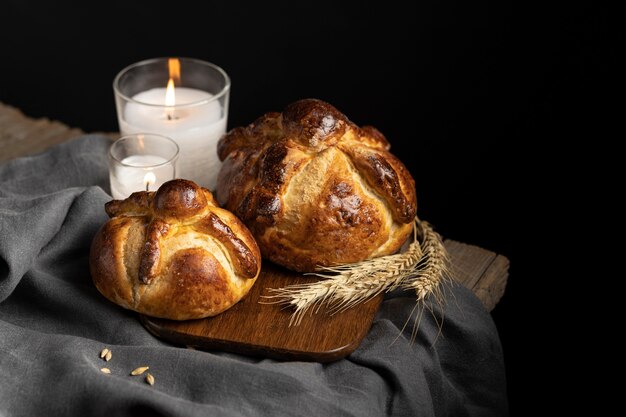 Disposizione del tradizionale pane dei morti