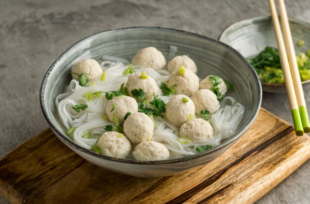 Disposizione della deliziosa ciotola bakso