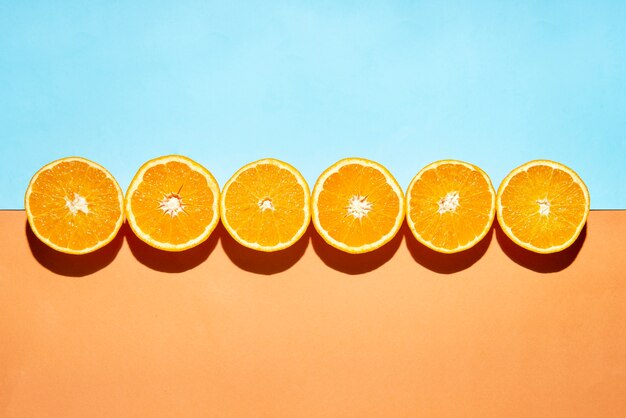 Disposizione delle fette d'arancia vista dall'alto