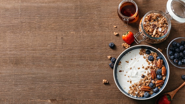 Disposizione gustosa colazione pasto con copia spazio