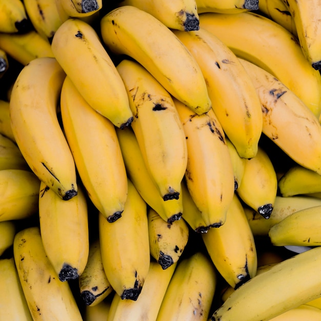 Disposizione vista dall'alto con banane