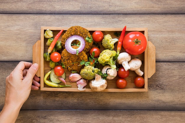 Disposizione vista dall'alto di cibo vegetariano