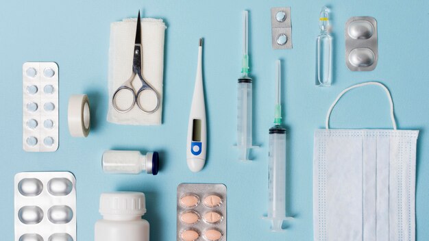 Disposizione vista dall'alto di elementi medici