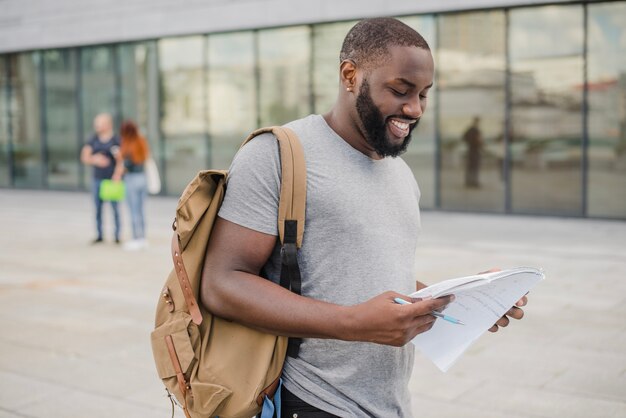 Documenti maschi di studente maschio