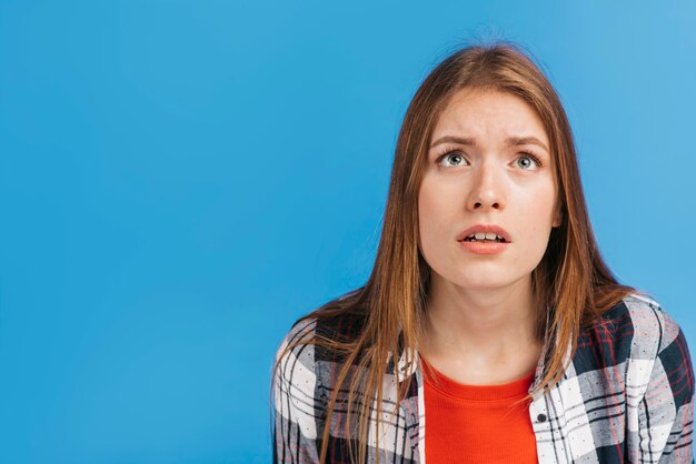 Donna confusa con spazio di copia