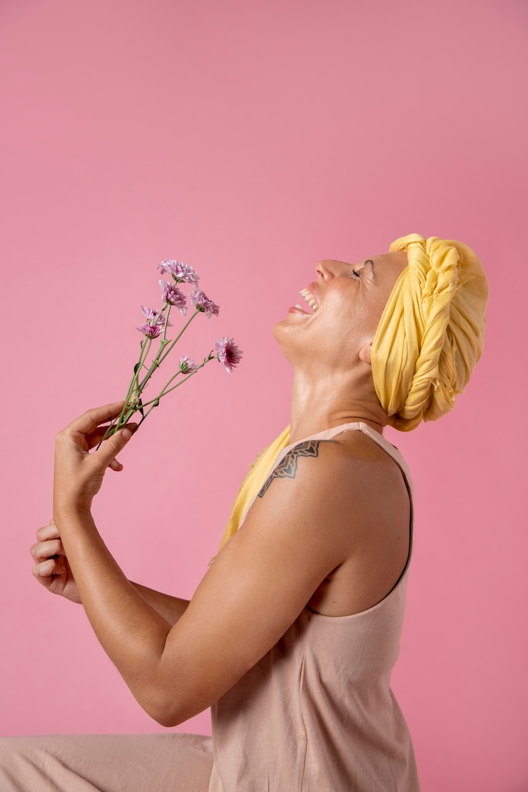 Foto gratuito donna guarita dal cancro al seno
