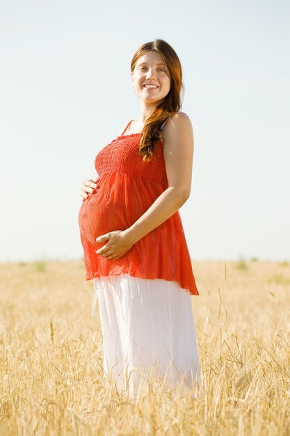 Donna incinta di 9 mesi
