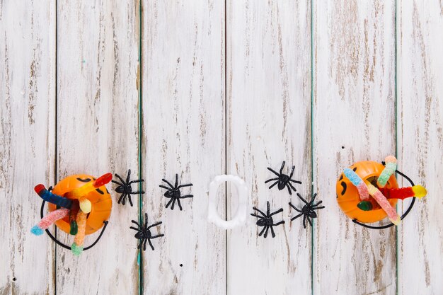 Due cesti e spider jack-o-lantern