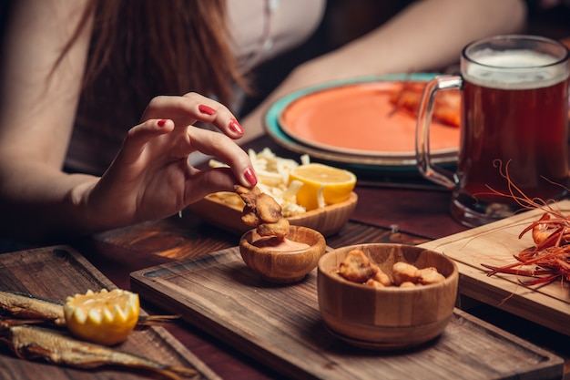 Dushbere fritto con salsa