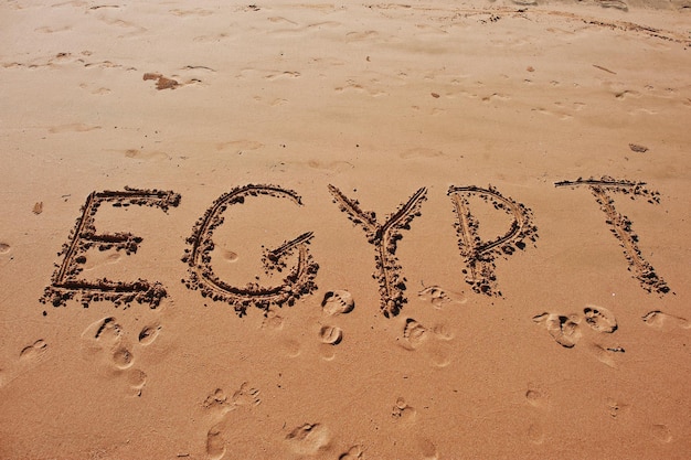 Egitto scritto nella sabbia sulla spiaggia