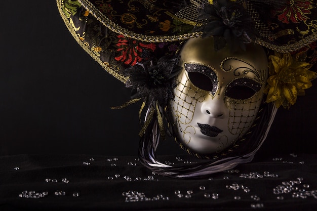 Elegante maschera del carnevale veneziano