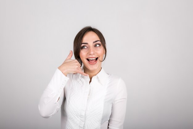 Emozioni della donna in studio