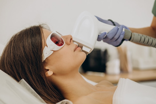 Epilazione laser, terapia di epilazione