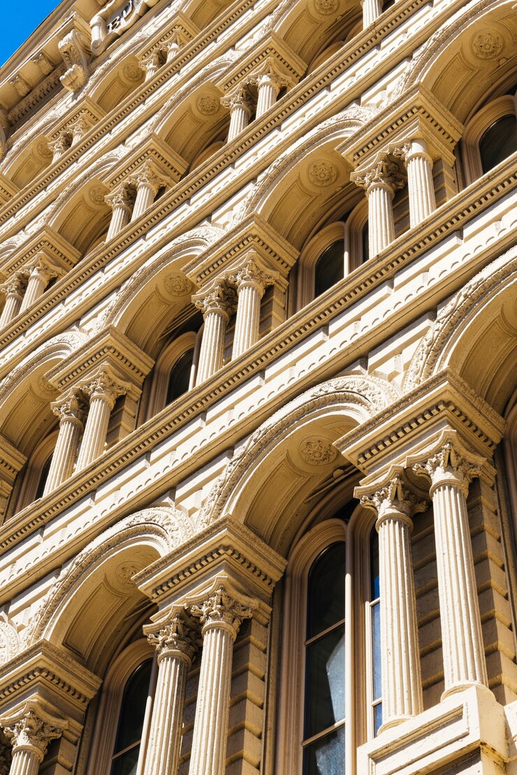 Foto gratuito facciata di un bellissimo edificio storico