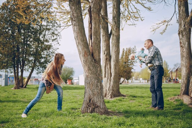 famiglia nel parco