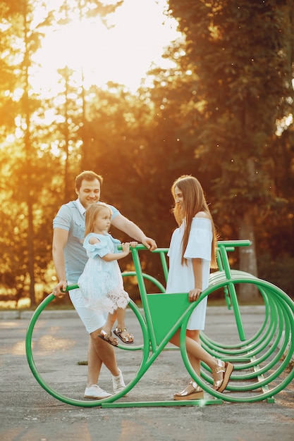 famiglia su un parco