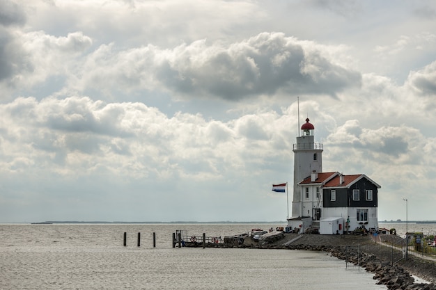 Faro vicino a Marken Marken nei Paesi Bassi