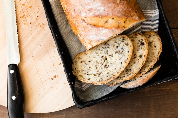 Fette di pane saporite del primo piano