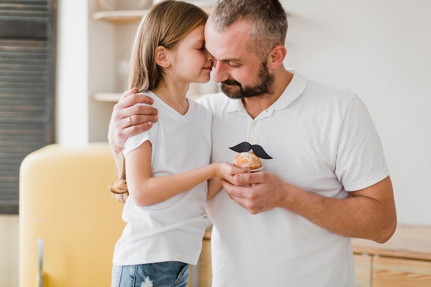 Figlia e papà il giorno del padre