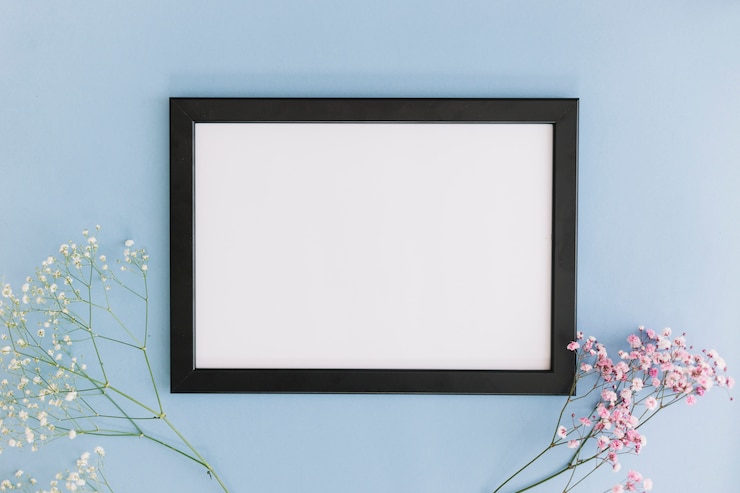 Foto gratuito fiori e una cornice