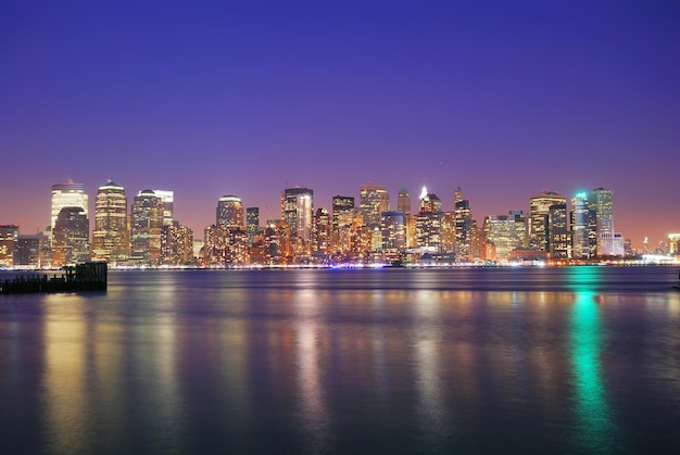 FIUME HUDSON AL TRAMONTO DI NEW YORK CITY