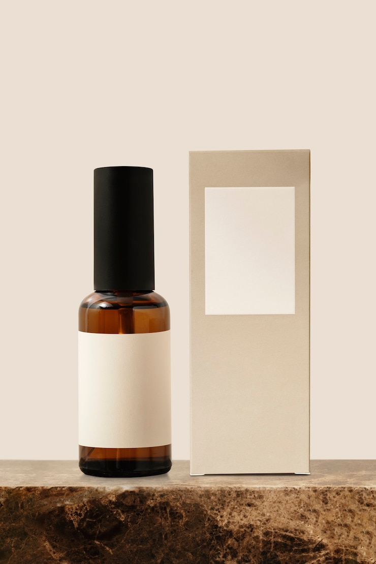 Foto gratuito flacone spray per olio essenziale, prodotto di bellezza aromatico