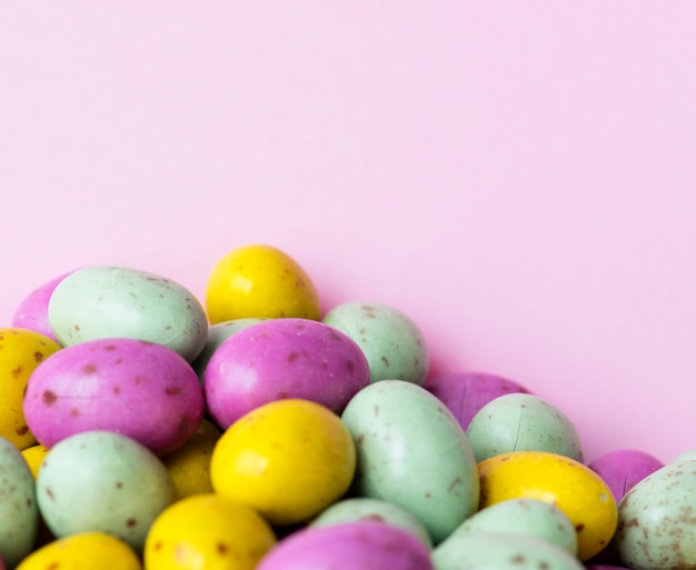 Fondo strutturato del cioccolato della palla del fagiolo uovo