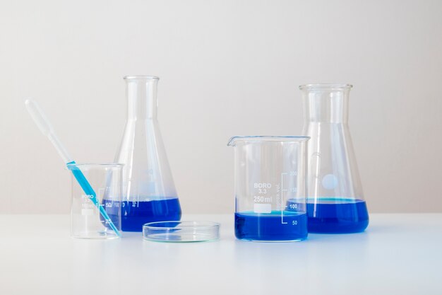 Forniture di laboratorio per il lavoro medico