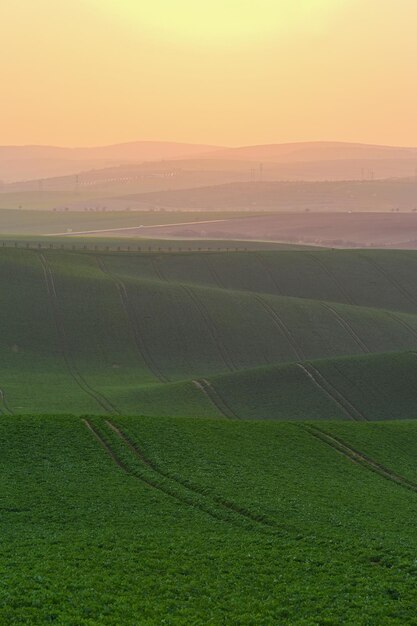 Foto del paesaggio al tramonto della Toscana morava nella Repubblica Ceca